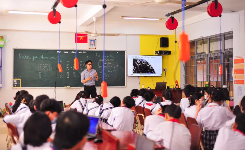 Sinh viên học tiếng Anh tại Nguyễn Văn Đối